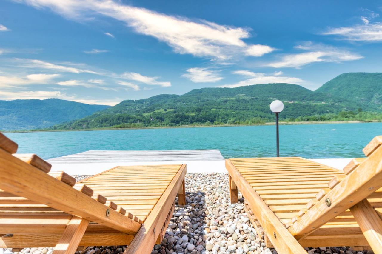 Montekarlo Na Drini Bed & Breakfast Mali Zvornik ภายนอก รูปภาพ
